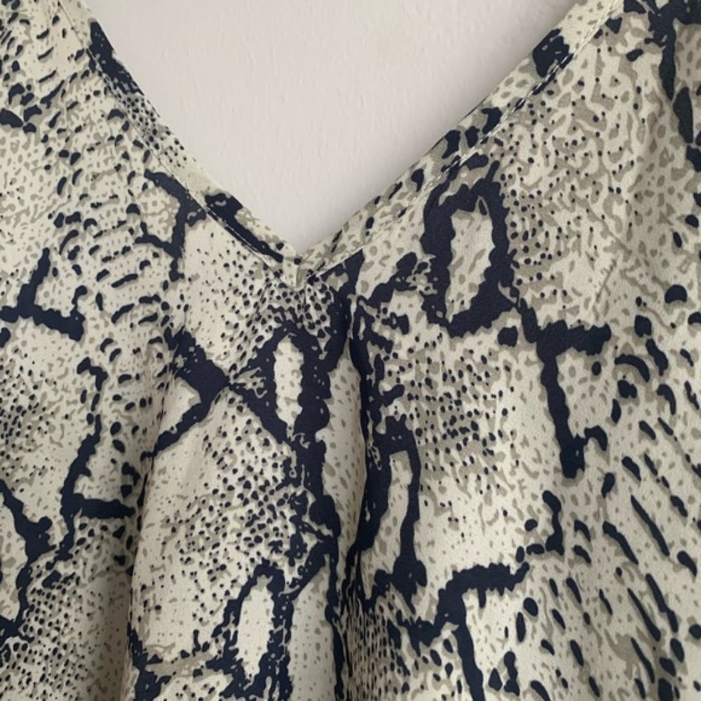 Tobi Grey V-Neck Flowy Snakeskin / Python Tank Top - image 7